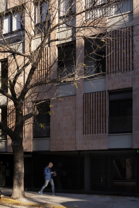http://federicocairoli.store/files/gimgs/th-306_11_Edificio Olaguer - © Federico Cairoli (low).jpg